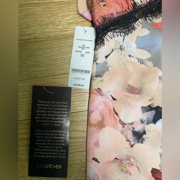 NWT- BEBE Pink Floral Satin w/ Lace Trim & Side Slit Maxi Dress / Sz 00 - Picture 4 of 13